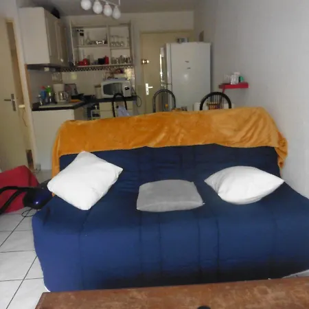 דירה Flat